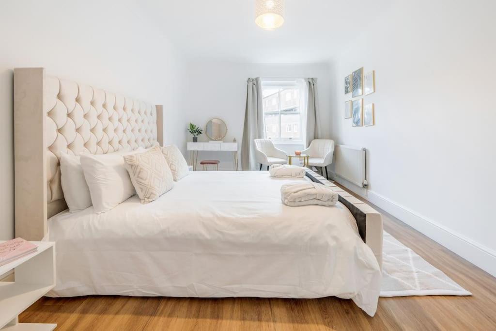 Vila House 10 Mins To Tower Bridge Hot Tub & Parking Londýn Exteriér fotografie